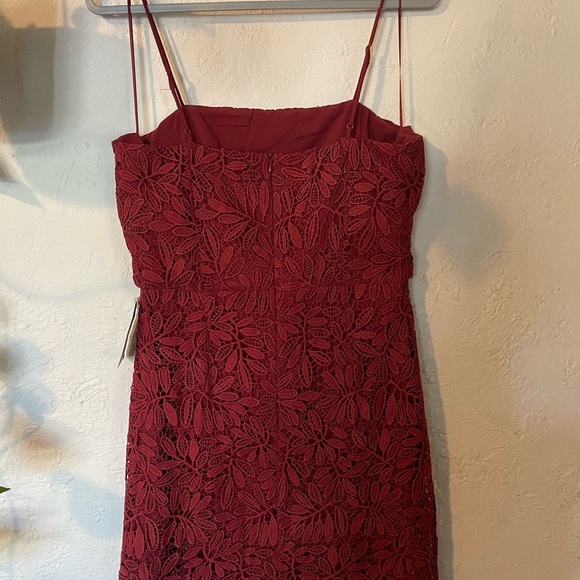 NSR RED EMBROIDERED DRESS - Picture 5 of 6